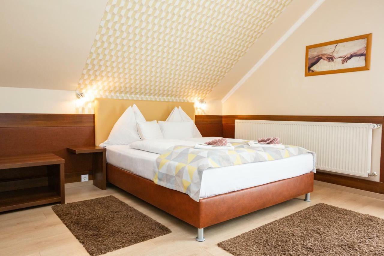 Hotel Pavai Hajdúszoboszló Eksteriør bilde