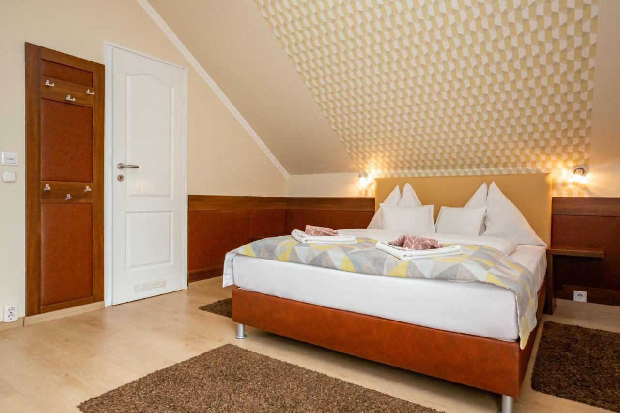 Hotel Pavai Hajdúszoboszló Eksteriør bilde